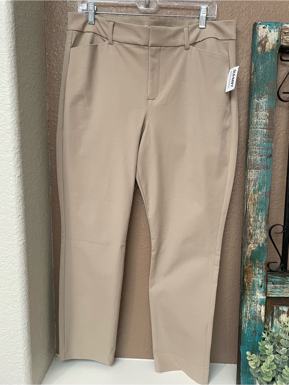 Old Navy Women's Skinny Pants - Tan